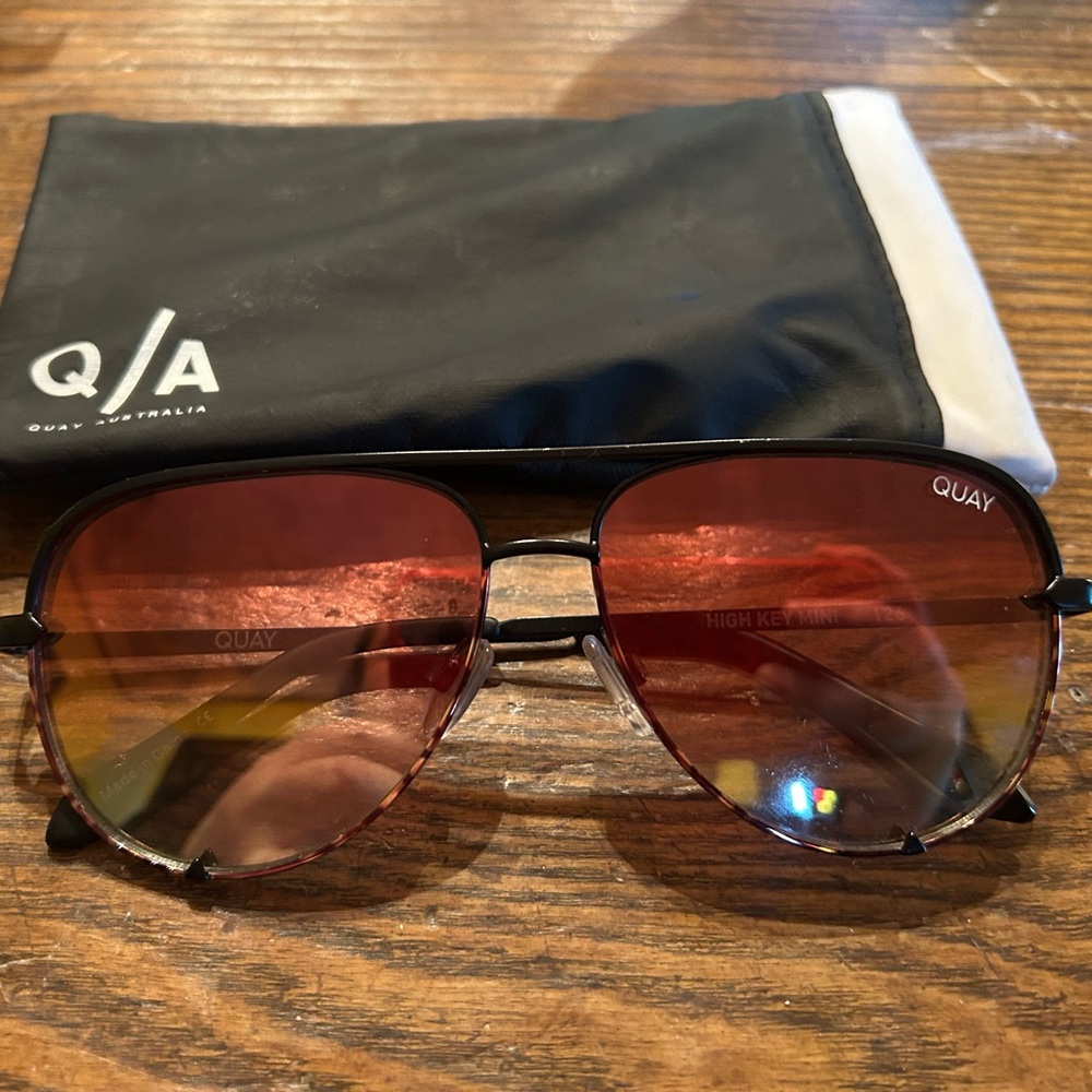Quay High Key Mini Sunnies ~pink/yellow ombre